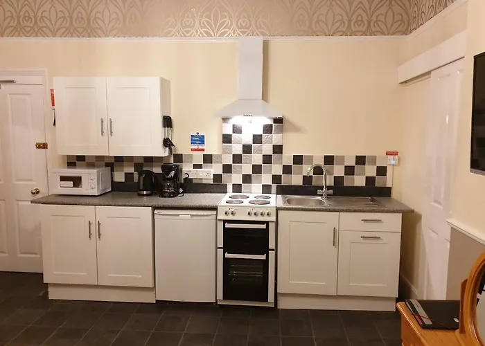 Appletorre House Holiday Flats - Pet Friendly And Private Parking